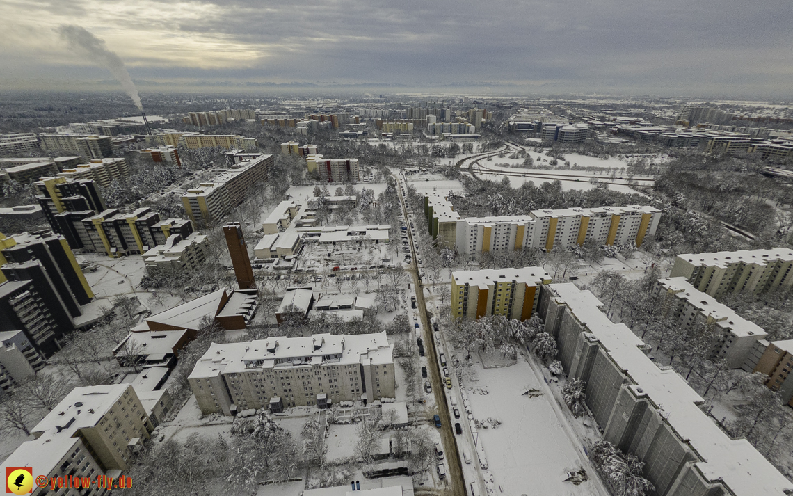04.12.2021 - Karl-Marx-Ring und Marx-Zentrum in Neuperlach